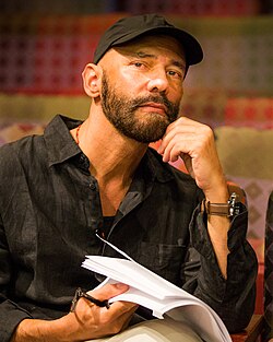 Nilo Cruz นักเขียนบทละครรางวัลพูลิตเซอร์ผู้ถ่ายทอดจิตวิญญาณคิวบา-อเมริกัน