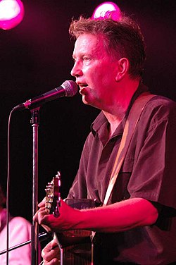 Tom Robinson ศิลปินผู้ขับเคลื่อนดนตรีและสิทธิความหลากหลายทางเพศ