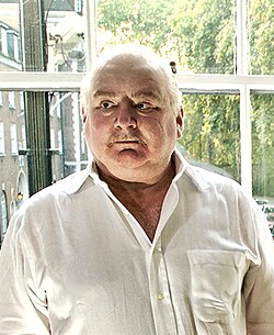 Peter Ackroyd นักเขียนผู้ถอดรหัสจิตวิญญาณแห่งลอนดอน