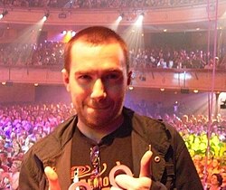 Jamie Kilstein นักเขียนและคอมเมเดียนผู้กล้าเปิดเผยตัวตนและมุมมองสังคม