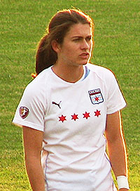 Karen Carney จากตำนานนักเตะหญิงทีมชาติอังกฤษสู่บทบาทผู้เชี่ยวชาญด้านกีฬา