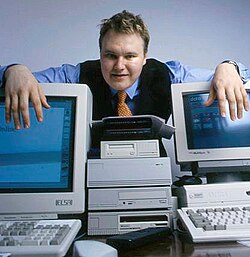 Kim Dotcom เส้นทางชีวิตจากแฮกเกอร์ผู้มั่งคั่งสู่มหากาพย์คดีความระดับโลก