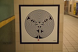Mark Wallinger ศิลปินร่วมสมัยผู้เปลี่ยนประเด็นการเมืองและสังคมให้เป็นงานศิลปะระดับโลก