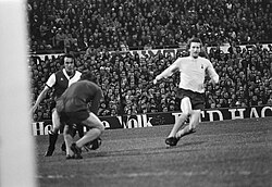 Ray Evans เส้นทางชีวิตนักเตะระดับตำนานจากพรีเมียร์ลีกสู่ลีกสหรัฐฯ