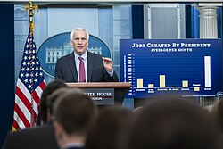 Jared Bernstein นักเศรษฐศาสตร์ผู้ทรงอิทธิพลและประธานสภาที่ปรึกษาทางเศรษฐกิจสหรัฐฯ