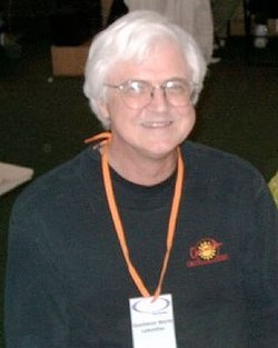 Rick Geary ศิลปินผู้ถ่ายทอดคดีฆาตกรรมและประวัติศาสตร์ผ่านลายเส้นขาวดำ