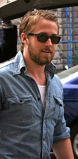 Ryan Gosling เส้นทางชีวิตจากเด็กชายผู้ถูกบูลลี่สู่ซูเปอร์สตาร์ระดับโลก