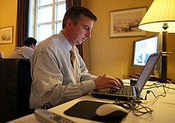 Ed Gillespie นักยุทธศาสตร์การเมืองและอดีตที่ปรึกษาประธานาธิบดีสหรัฐฯ