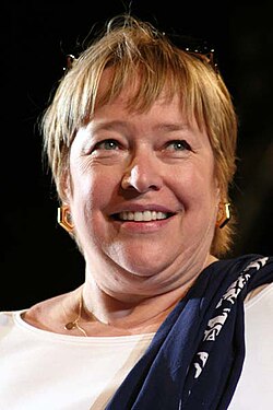 Kathy Bates นักแสดงระดับตำนานผู้เปลี่ยนคำสบประมาทให้เป็นรางวัลออสการ์