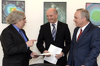 Ernest Moniz นักฟิสิกส์นิวเคลียร์ผู้ขับเคลื่อนนโยบายพลังงานระดับโลก