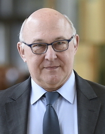 Michel Sapin นักการเมืองผู้ทรงอิทธิพลและอดีตรัฐมนตรีคลังแห่งฝรั่งเศส