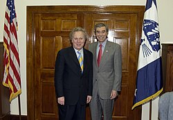 Jean Charest เส้นทางชีวิตนักการเมืองผู้ทรงอิทธิพลแห่งควิเบกและแคนาดา
