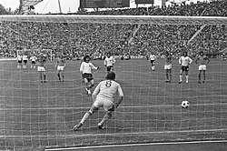 Paul Breitner ตำนานแข้งผู้พลิกบทบาทจากกองหลังสู่จอมทัพแห่งเยอรมนี