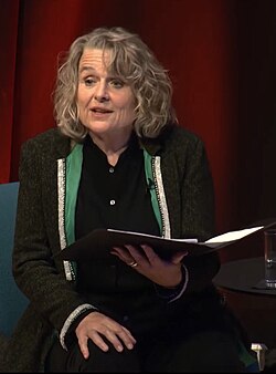 Sinéad Cusack นักแสดงหญิงระดับตำนานผู้รังสรรค์ศิลปะการแสดงจากเวทีสู่จอเงิน
