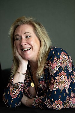 Martha Howe-Douglas นักแสดงและผู้เขียนบทมากความสามารถจากอังกฤษ