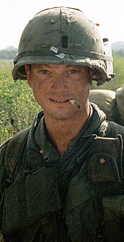 Gary Sinise จากนักแสดงระดับตำนานสู่ผู้เสียสละเพื่อเหล่าทหารกล้า