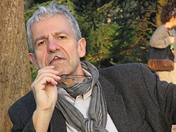 Jean-Claude Vuillemin ผู้เชี่ยวชาญด้านวรรณกรรมฝรั่งเศสและปรัชญาบารอก