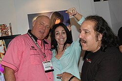 Ron Jeremy เส้นทางชีวิตจากดาวค้างฟ้าสู่วิกฤตคดีล่วงละเมิดทางเพศ