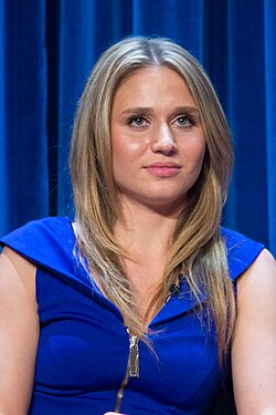 Rita Volk เส้นทางชีวิตจากนักศึกษาจิตวิทยา สู่ดาวรุ่งวงการบันเทิงสหรัฐฯ