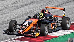 Oliver Bearman ดาวรุ่งพุ่งแรงแห่งวงการ Formula One กับเส้นทางสู่ทีม Haas