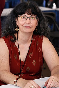 Martha Wells นักเขียนไซไฟและแฟนตาซีระดับโลกผู้สร้างสรรค์ The Murderbot Diaries
