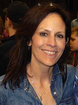 Annabeth Gish นักแสดงสาวมากฝีมือผู้สร้างชื่อจาก The X-Files และผลงานคุณภาพระดับโลก