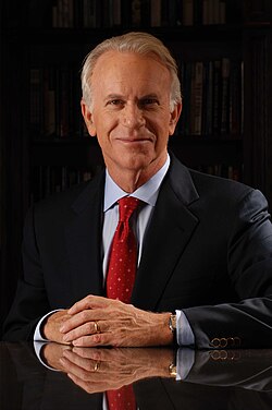 James K. Glassman เส้นทางชีวิตจากนักข่าวผู้ทรงอิทธิพลสู่รัฐมนตรีช่วยว่าการกระทรวงการต่างประเทศสหรัฐฯ