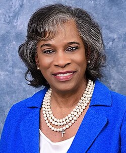 Adena Williams Loston ผู้นำทางการศึกษาระดับโลกและอดีตผู้บริหาร NASA