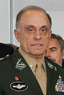 José Elito Carvalho Siqueira นายพลผู้ดำรงตำแหน่งเลขาธิการความมั่นคงสถาบันของบราซิล