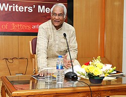 Vishwanath Prasad Tiwari ปรมาจารย์ด้านวรรณกรรมและกวีเอกแห่งอินเดีย