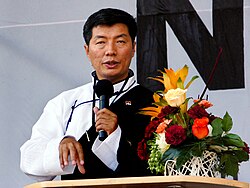 Lobsang Sangay ผู้นำการเมืองทิเบตผู้ผลักดันสันติวิธีและประชาธิปไตย