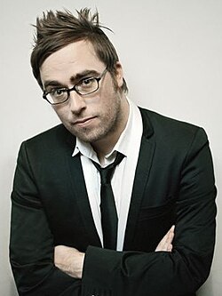 Danny Wallace ศิลปินผู้สร้างแรงบันดาลใจผ่านเสียงหัวเราะและงานเขียนระดับโลก