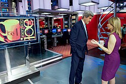 Nicolle Wallace จากผู้อำนวยการสื่อสารทำเนียบขาวสู่ผู้ดำเนินรายการข่าวชื่อดัง