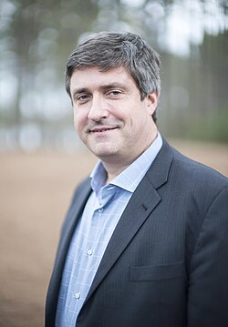 Chris Kelly ผู้บุกเบิกด้านความเป็นส่วนตัวและอดีตผู้บริหารระดับสูงของ Facebook