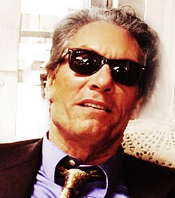 Chuck Philips นักข่าวสืบสวนสอบสวนผู้เขย่าวงการดนตรีระดับโลก