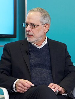 Neal Gabler นักเขียนและนักวิจารณ์ผู้ทรงอิทธิพลแห่งวงการสื่ออเมริกัน