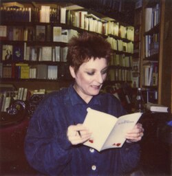 Herta Müller นักเขียนรางวัลโนเบลผู้ถ่ายทอดความเจ็บปวดภายใต้ระบอบเผด็จการ