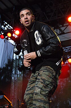 Drake เส้นทางชีวิตจากนักแสดงวัยรุ่นสู่ราชาเพลงฮิปฮอปผู้ทรงอิทธิพลระดับโลก