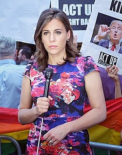Hallie Jackson ผู้ประกาศข่าวและผู้สื่อข่าวแถวหน้าแห่ง NBC News