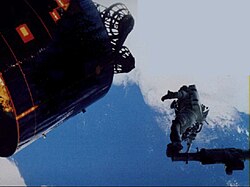 James van Hoften จากวิศวกรการบินสู่ภารกิจพิชิตอวกาศกับ NASA