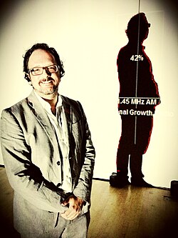 Rafael Lozano-Hemmer ศิลปินผู้เปลี่ยนเทคโนโลยีให้เป็นประสบการณ์ทางอารมณ์
