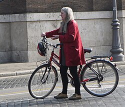 Mary Beard นักคลาสสิกศาสตร์ผู้พลิกโฉมประวัติศาสตร์โรมันสู่โลกสมัยใหม่