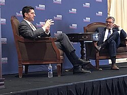 Stephen Hayes นักข่าวการเมืองผู้ทรงอิทธิพลและผู้ร่วมก่อตั้ง The Dispatch