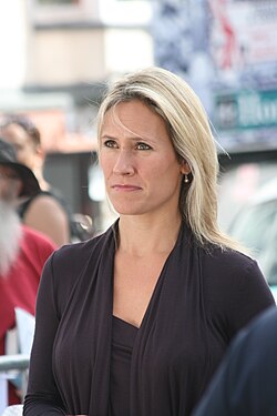 Sophie Raworth ผู้ประกาศข่าวระดับตำนานแห่ง BBC กับเส้นทางชีวิตที่มากกว่าหน้าจอ