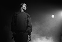 Snoop Dogg ตำนานแรปเปอร์ผู้ทรงอิทธิพลแห่ง West Coast และไอคอนระดับโลก
