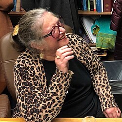 Wendy Doniger นักอินเดียวิทยาผู้ทรงอิทธิพลและข้อถกเถียงทางวิชาการระดับโลก