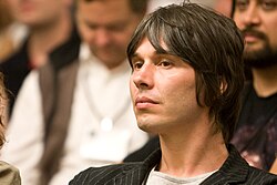 Brian Cox นักฟิสิกส์ผู้เปลี่ยนเรื่องยากให้เป็นเรื่องง่ายและอดีตนักดนตรีร็อก