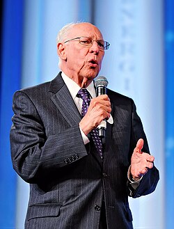 Rafael Cruz เส้นทางชีวิตจากนักปฏิวัติคิวบา สู่ศิษยาภิบาลผู้ทรงอิทธิพลในสหรัฐฯ