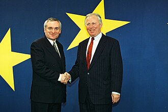 Bertie Ahern อดีตนายกรัฐมนตรีไอร์แลนด์ผู้ทรงอิทธิพลและเส้นทางการเมืองที่พลิกผัน