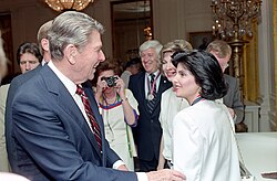 Gloria Allred ทนายความหญิงผู้ทรงอิทธิพลกับการต่อสู้เพื่อสิทธิสตรีและมนุษยชน